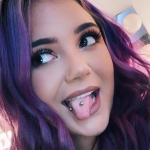 Meet your Posher, Daphne